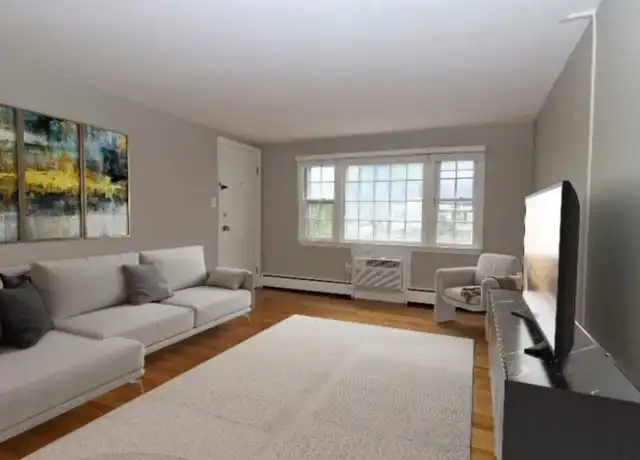 Property at 122 W Main St Apt 01, Georgetown, MA, 01833, 2 beds, 1 bath, [object Object]