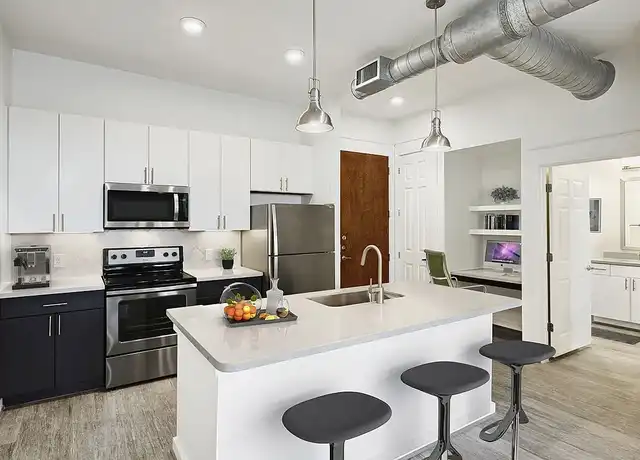 Property at Camden City Centre - 301 Saint Joseph Pkwy, Houston, TX, 77002, 2 beds, 2 baths, [object Object]