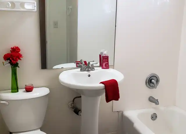 Property at 2535 W Highland Ave Unit 107, Phoenix, AZ, 85017, 1 bed, 1 bath, [object Object]