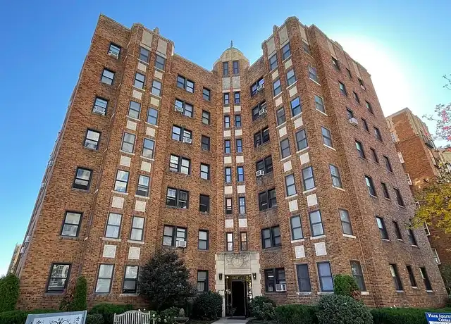 Property at Mark Twain Apartments - 4801 Roanoke Pkwy, Kansas City, MO, 64112, 0 beds, 1 bath, [object Object]