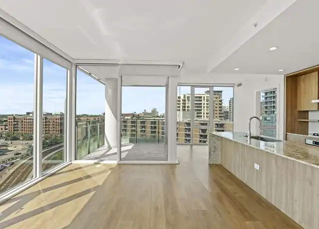 Property at 228 W Hill St Unit 2-2, Chicago, IL, 60610, 2 beds, 2 baths, [object Object]