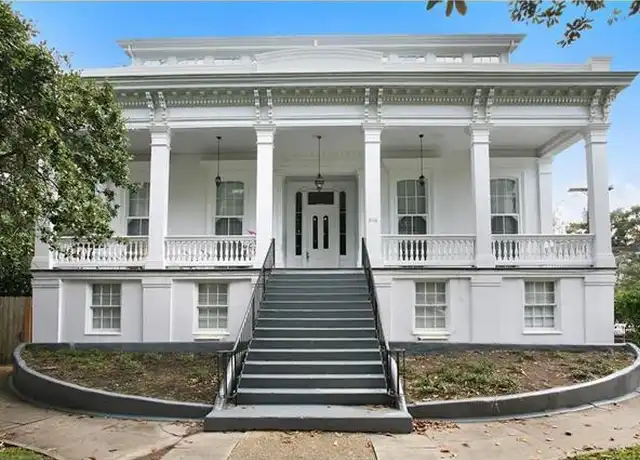 Property at 3116 Prytania St Unit 2, New Orleans, LA, 70115, 1 bed, 1 bath, [object Object]