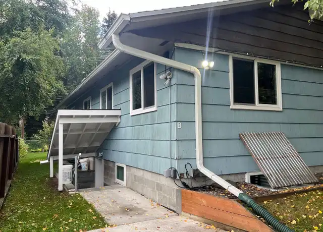 Property at 602 W 42nd Ave, Anchorage, AK, 99503, 2 beds, 1 bath, [object Object]