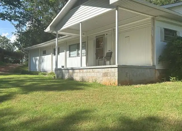 Property at 325 Reynolds Farm Rd, Franklin, NC, 28734, 2 beds, 1 bath, [object Object]