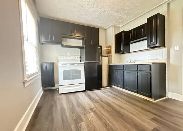 Property at 706 Jackson St Unit Z1, Lexington, KY, 40505, 2 beds, 1 bath, [object Object]
