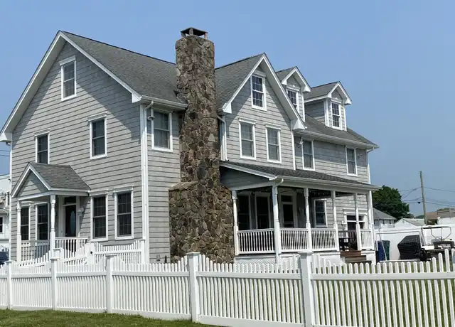 Property at 20 Purtill Ave, Old Lyme, CT, 06371, 2 beds, 2 baths, [object Object]