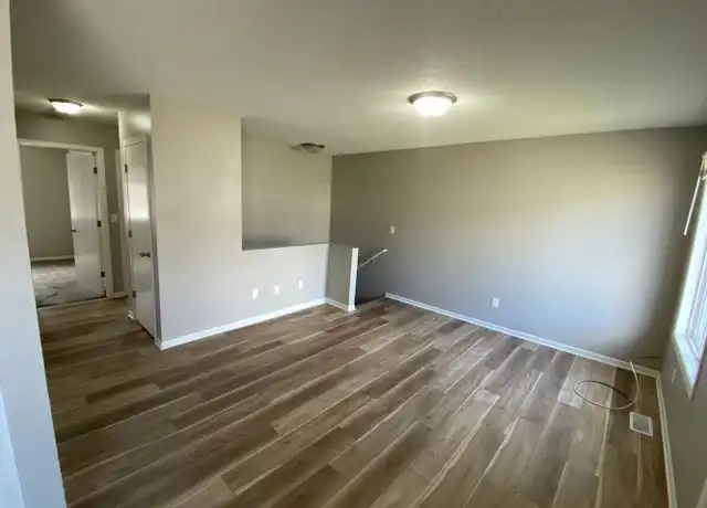 Property at 3017 SE 17th St, Des Moines, IA, 50320, 3 beds, 1 bath, [object Object]