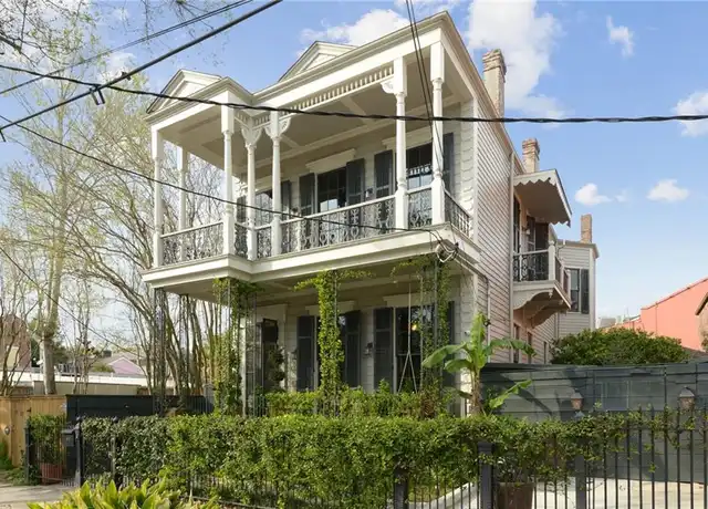 Property at 1013 Race St Unit B, New Orleans, LA, 70130, 2 beds, 1 bath, [object Object]