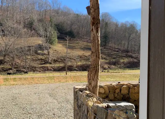 Property at 9824 Highway 421 S Unit 3, Trade, TN, 37691, 1 bed, 1 bath, [object Object]