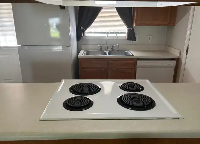 Property at 3 Stoney Creek Ln, Belville, NC, 28451, 3 beds, 2 baths, [object Object]