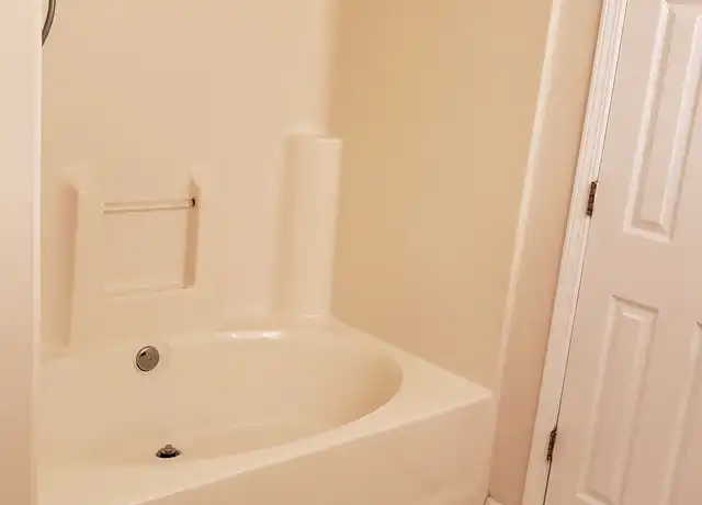 Property at 3 Stoney Creek Ln, Belville, NC, 28451, 3 beds, 2 baths, [object Object]