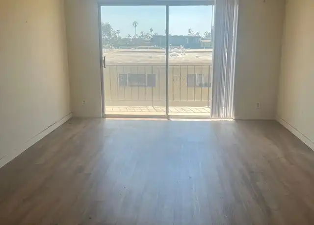 Property at 2210 3rd St Unit 213, Santa Monica, CA, 90405, 2 beds, 1.5 baths, [object Object]