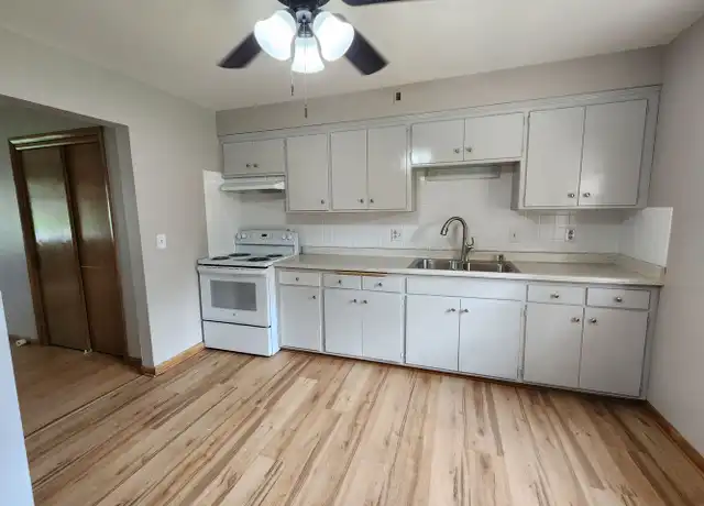 Property at 4520 N 84th St Unit 2, Milwaukee, WI, 53225, 2 beds, 1 bath, [object Object]