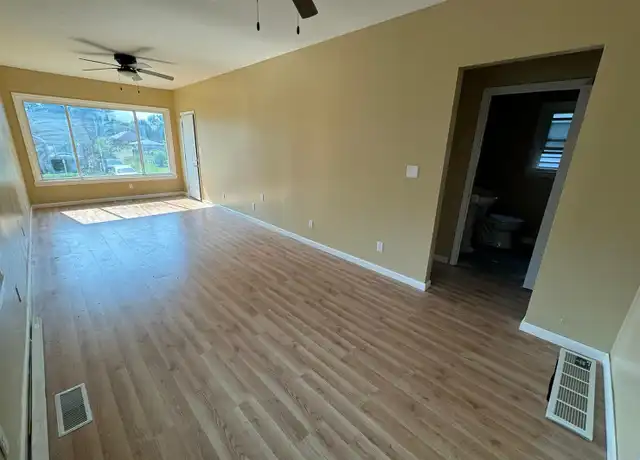 Property at 2429 Adams St Unit 2, Gary, IN, 46407, 1 bed, 1 bath, [object Object]