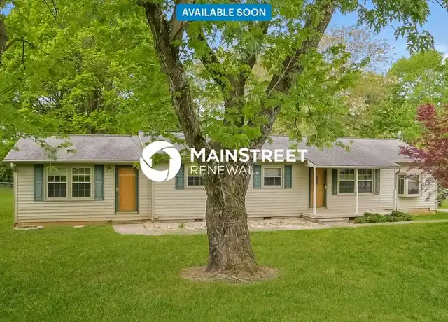 Property at 617 Front St, Maryville, TN, 37804, 4 beds, 2 baths, [object Object]