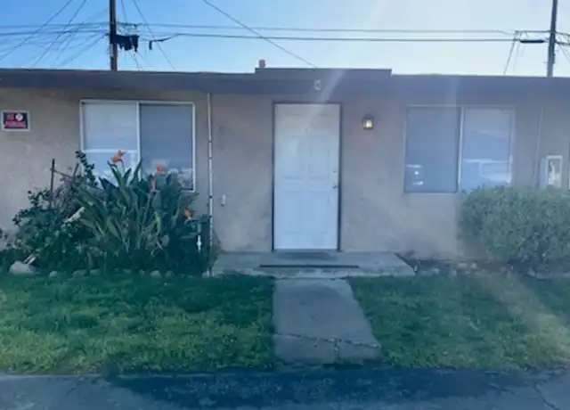 Property at 560 E Oakland Ave, Hemet, CA, 92543, 1 bed, 1 bath, [object Object]