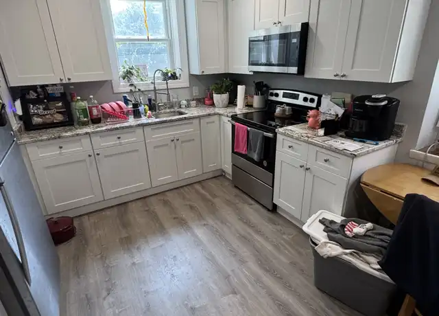 Property at 290 Old Colchester Rd Unit 1, Amston, CT, 06231, 1 bed, 1 bath, [object Object]