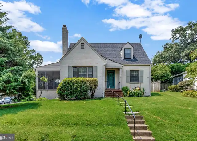 Property at 970 N Quintana St, Arlington, VA, 22205, 3 beds, 2.5 baths, [object Object]