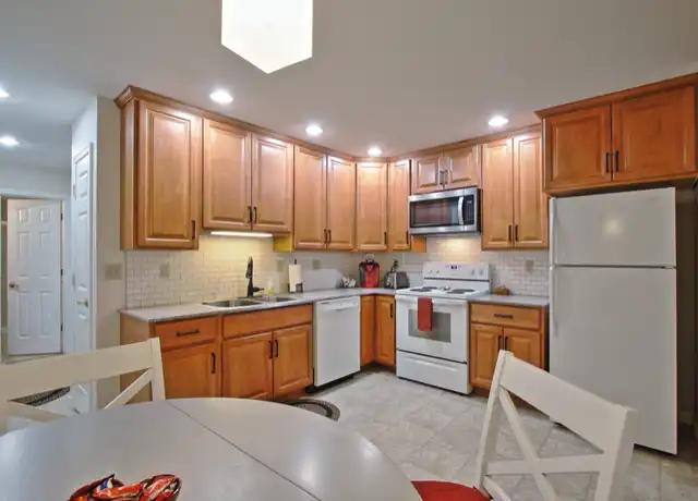 Property at 123 S Railroad St, Hummelstown, PA, 17036, 1 bed, 1 bath, [object Object]