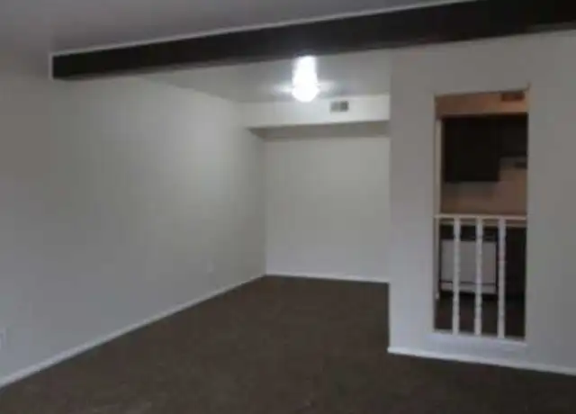 Property at 750 Pleasant Ave Unit 203, Kalamazoo, MI, 49008, 2 beds, 1 bath, [object Object]