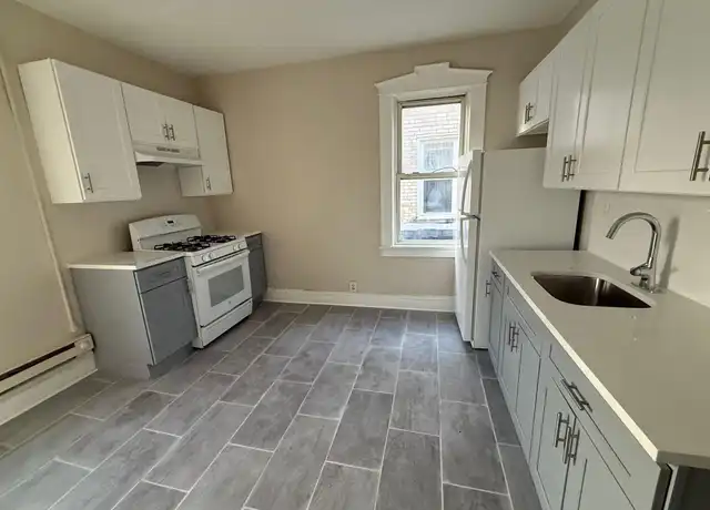 Property at 3 Larson Ct Unit 6, Clifton, NJ, 07011, 3 beds, 1 bath, [object Object]