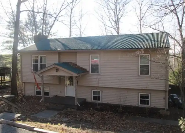 Property at 1814 Gardenspring Dr, Blacksburg, VA, 24060, 4 beds, 3 baths, [object Object]