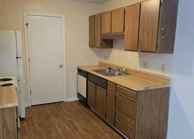 Property at 725 S Parker Dr, Florence, SC, 29501, 2 beds, 2 baths, [object Object]