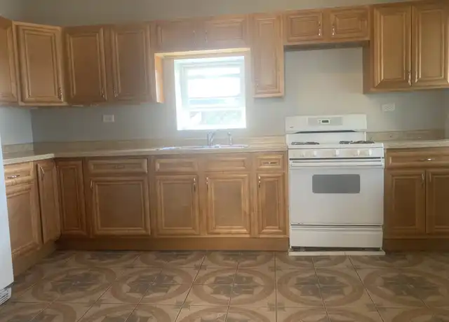 Property at 1424 N Maplewood Ave Unit 1424-2R, Chicago, IL, 60622, 2 beds, 1 bath, [object Object]