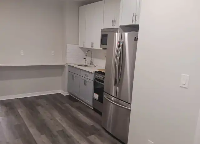 Property at 43 Elliott St E Unit 43B, Hartford, CT, 06114, 2 beds, 1 bath, [object Object]