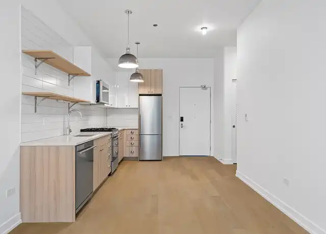 Property at The Heron - 5440 N Sheridan Rd, Chicago, IL, 60640, 1-2 bed, 1-2 bath, [object Object]