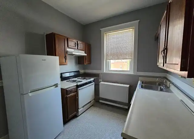 Property at Cavalier Apartments - 1245 S 4th St, Louisville, KY, 40203, 1-2 bed, 1 bath, [object Object]