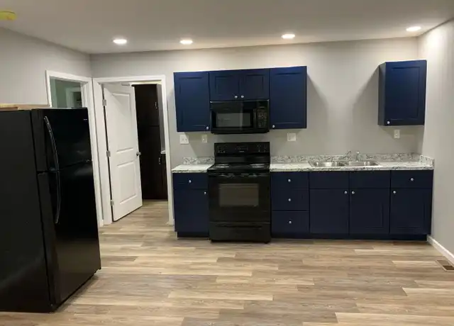 Property at 1005 E Monroe St Unit 1005 Monroe A, Pittsburg, KS, 66762, 3 beds, 3 baths, [object Object]
