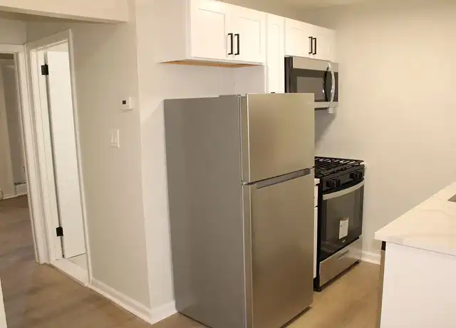 Property at East Browning Apts - 327 E Browning Rd, Bellmawr, NJ, 08031, 1 bed, 1 bath, [object Object]