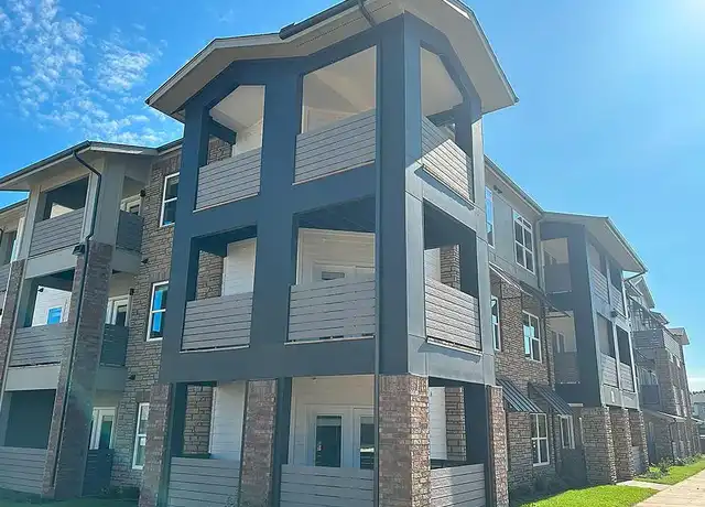 Property at The Greens on Blossom Way Apartments - 2808 S 28th Pl, Rogers, AR, 72758, 1-2 bed, 1-2 bath, [object Object]