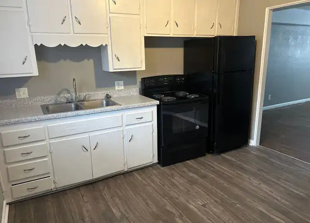 Property at 1006 Forest Ct Unit B04 1032 12, Kansas City, KS, 66103, 2 beds, 1 bath, [object Object]
