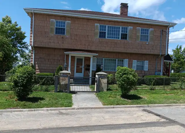 Property at 2 Hillcrest Ave Unit 2, Rye Brook, NY, 10573, 2 beds, 1 bath, [object Object]