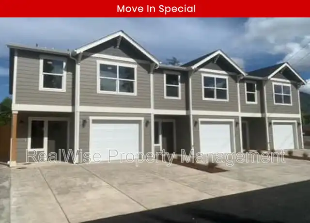 Property at 1184 Fruitdale Dr Unit B, Grants Pass, OR, 97527, 3 beds, 2.5 baths, [object Object]