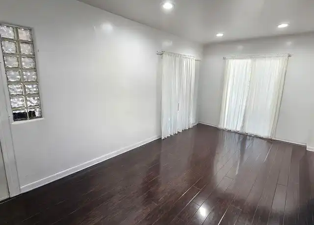 Property at 3212 De Witt Dr, Los Angeles, CA, 90068, 1 bed, 1 bath, [object Object]