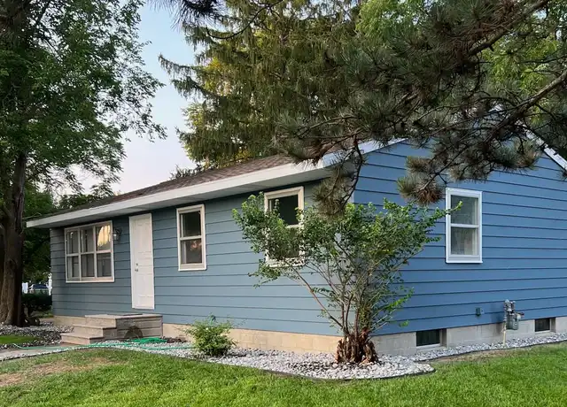 Property at 520 S Eastern Ave, Grand Haven, MI, 49417, 3 beds, 1 bath, [object Object]