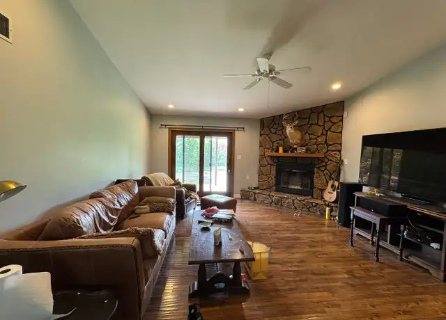Property at 6050 S Sinclair Rd, Columbia, MO, 65203, 3 beds, 2 baths, [object Object]