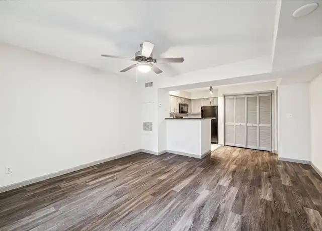 Property at 1710 W T C Jester Blvd Unit 3121, Houston, TX, 77008, 2 beds, 2 baths, [object Object]