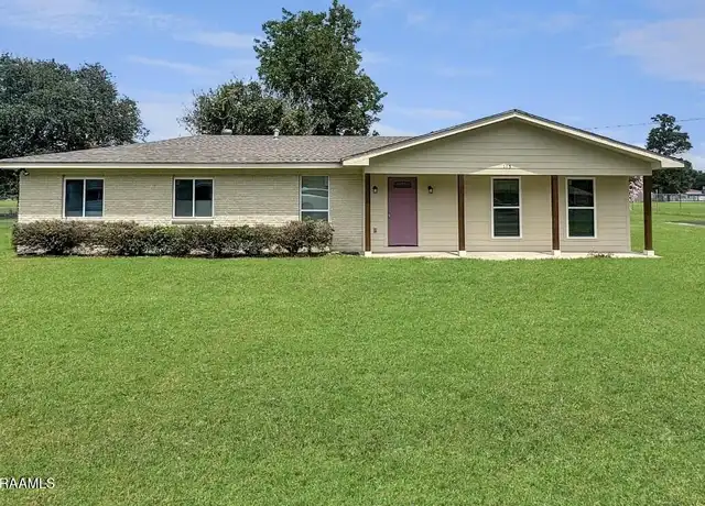 Property at 115 Margaret St, Lafayette, LA, 70501, 3 beds, 2 baths, [object Object]