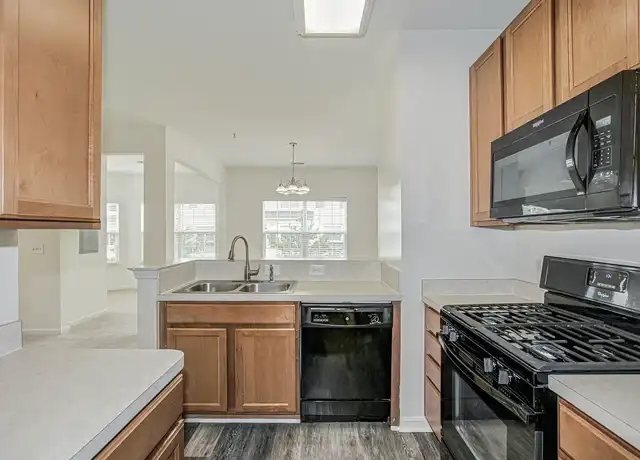 Property at Barrington Park Apartments - 10275 Dorchester Pl, Manassas, VA, 20110, 1-3 bed, 1-3 bath, [object Object]