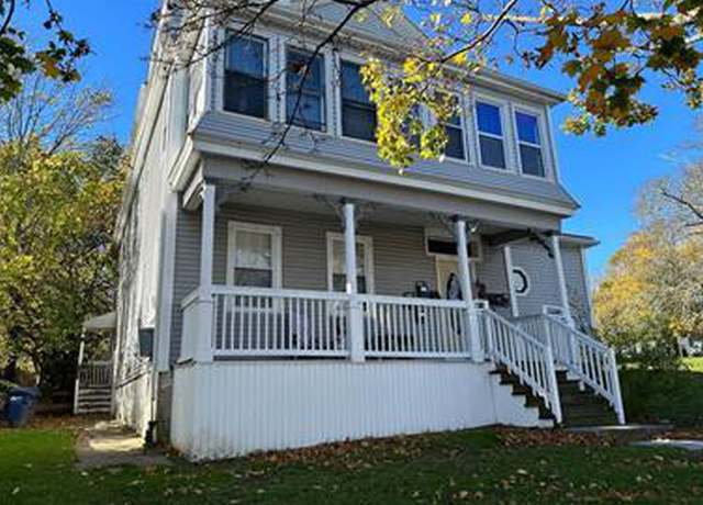 Photo of 371 County St, New Bedford, MA 02740