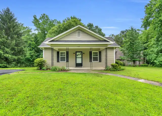 Property at 1128 James Blvd, Signal Mountain, TN, 37377, 3 beds, 1.5 baths, [object Object]