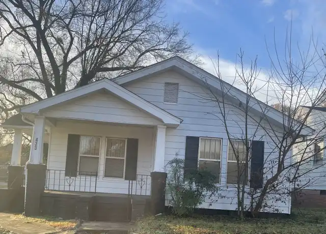 Property at 433 W Davidson Ave, Gastonia, NC, 28052, 2 beds, 2 baths, [object Object]