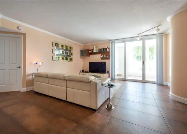 Property at 401 SW 4th Ave #203, Fort Lauderdale, FL, 33315, 1 bed, 1.5 baths, [object Object]