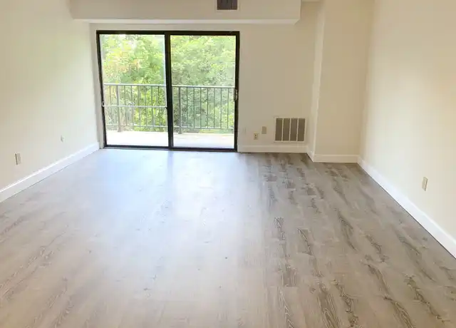 Property at 72 Centre St Unit 1, Brookline, MA, 02446, 2 beds, 1 bath, [object Object]