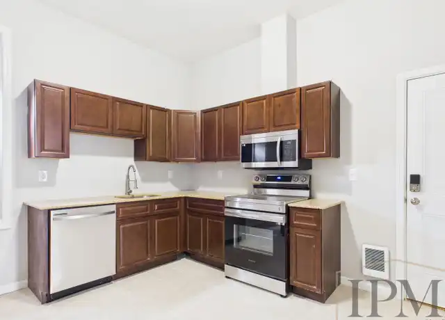 Property at 341 S 6th St Unit 2F, Reading, PA, 19602, 0 beds, 1 bath, [object Object]