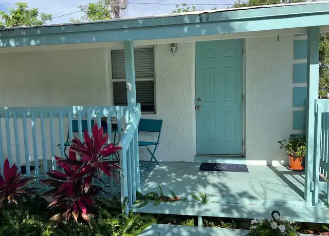 Property at 140 SW 4th Ave, Delray Beach, FL, 33444, 2 beds, 1 bath, [object Object]